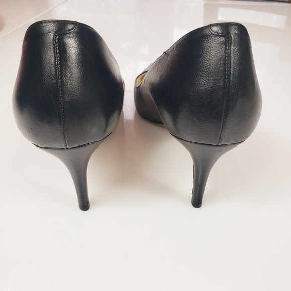 Jimmy Choo black pumps. - Picture 3 of 5